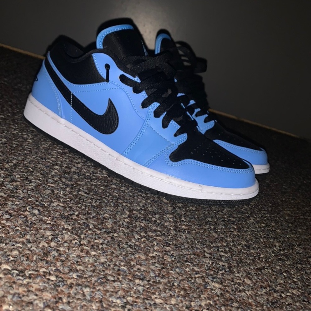Jordan 1 Low University Blue Black